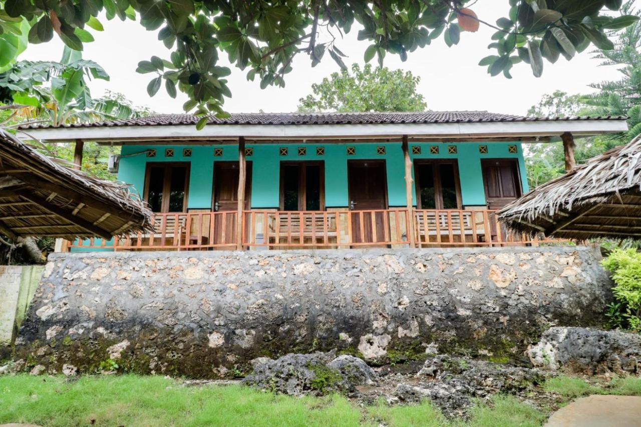 Rock Garden Homestay & Resto Tepus Luaran gambar