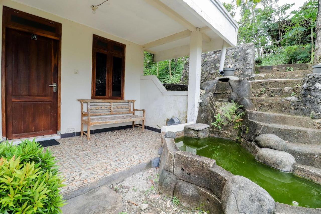 Rock Garden Homestay & Resto Tepus Luaran gambar