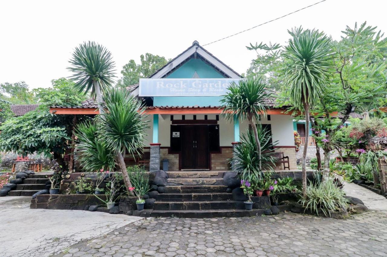 Rock Garden Homestay & Resto Tepus Luaran gambar