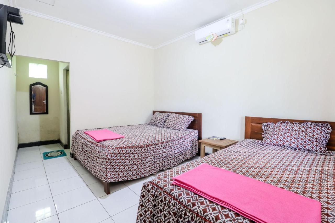 Rock Garden Homestay & Resto Tepus Luaran gambar