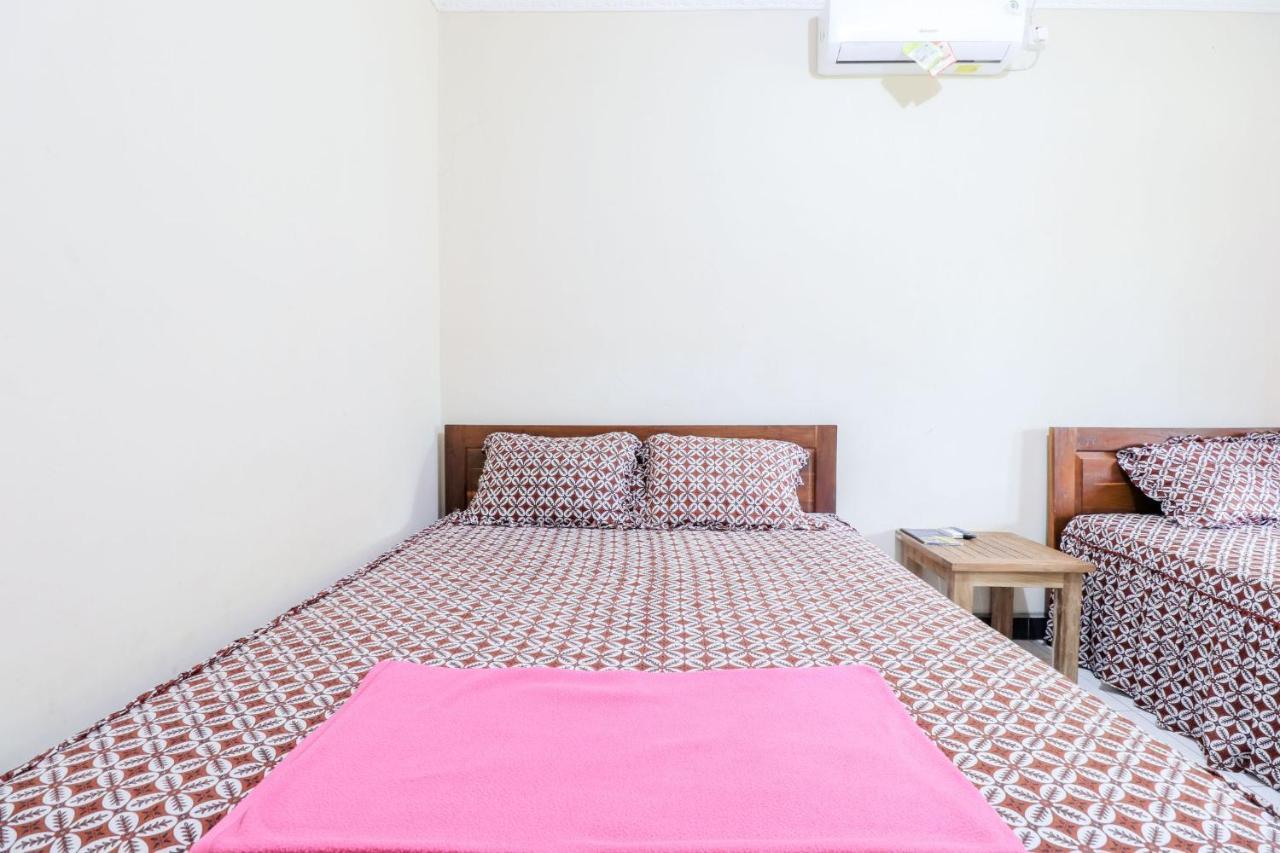 Rock Garden Homestay & Resto Tepus Luaran gambar
